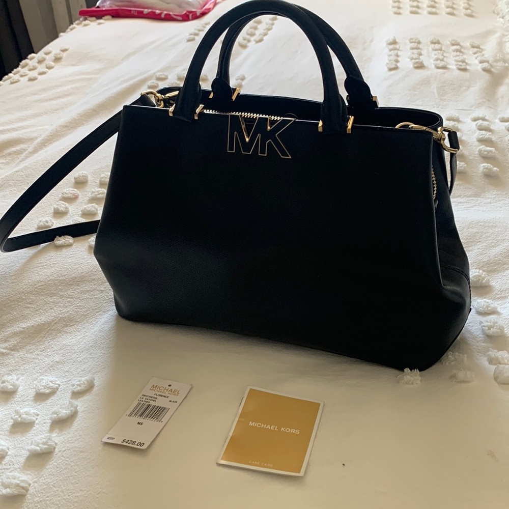 Micheal Kors Lg Satchel Black leather purse, “Florence” ,mint condition